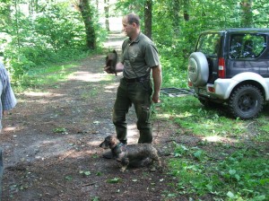Ben u Hříbečku se svým vůdcem naz kouškách.
