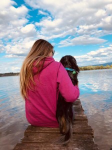 Monty miluje svou paničku a všechno co má ráda ona, má rád i on.