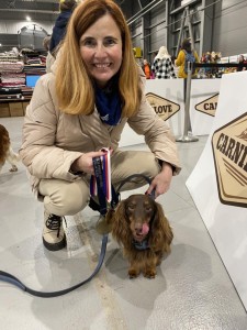 Štastná majitelka s Endym. Že Endy dostal dobrůtku za svůj úspěch, je zcela jasné!